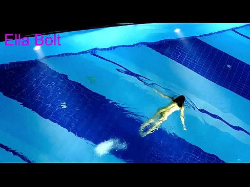 ❤️ Não consigo parar de ver, jovem loira apanhada a nadar nua na piscina da estância balnear ELLA BOLT ❤❌ Porno em pt.vbdsm.ru