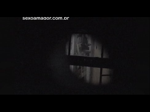 ❤️ Lourinho é filmado secretamente por um voyeur de bairro escondido atrás de tijolos ocos ❤❌ Porno em pt.vbdsm.ru