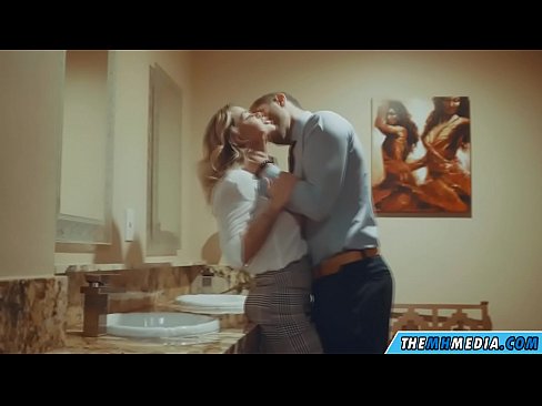 ❤️ Quando uma loira peituda o seduz numa casa de banho pública ❤❌ Porno em pt.vbdsm.ru